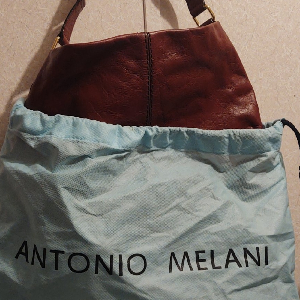 Was given the purse, not my color